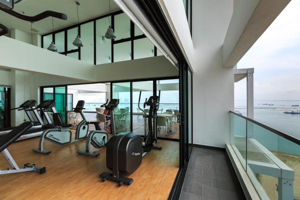 Sunrise Gurney Premium Executive City/Seafront Suite - Penang George Town Exterior foto