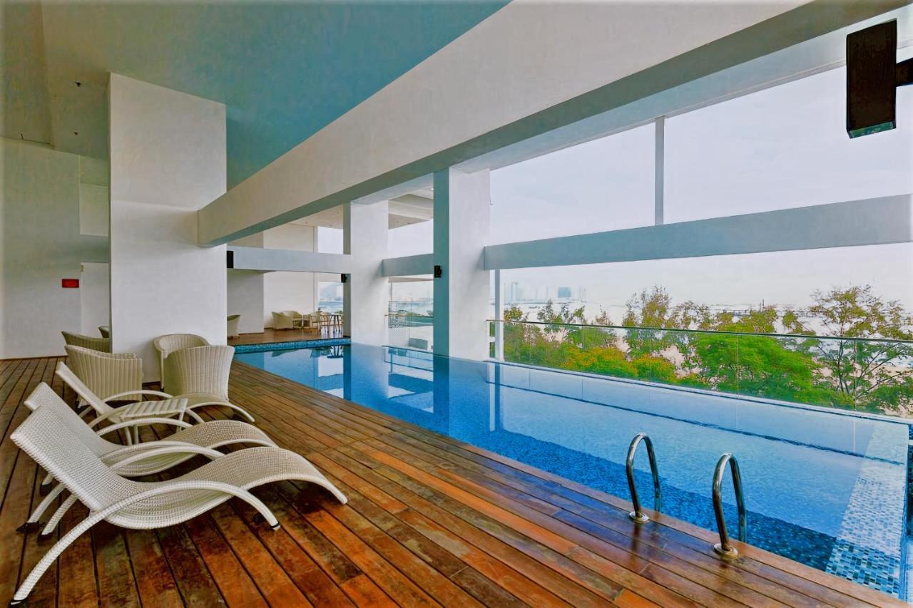 Sunrise Gurney Premium Executive City/Seafront Suite - Penang George Town Exterior foto